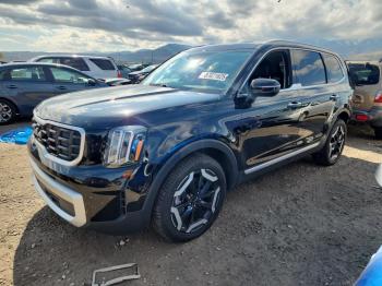  Salvage Kia Telluride