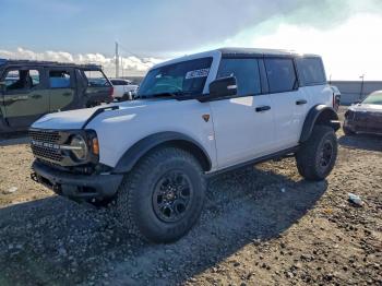  Salvage Ford Bronco