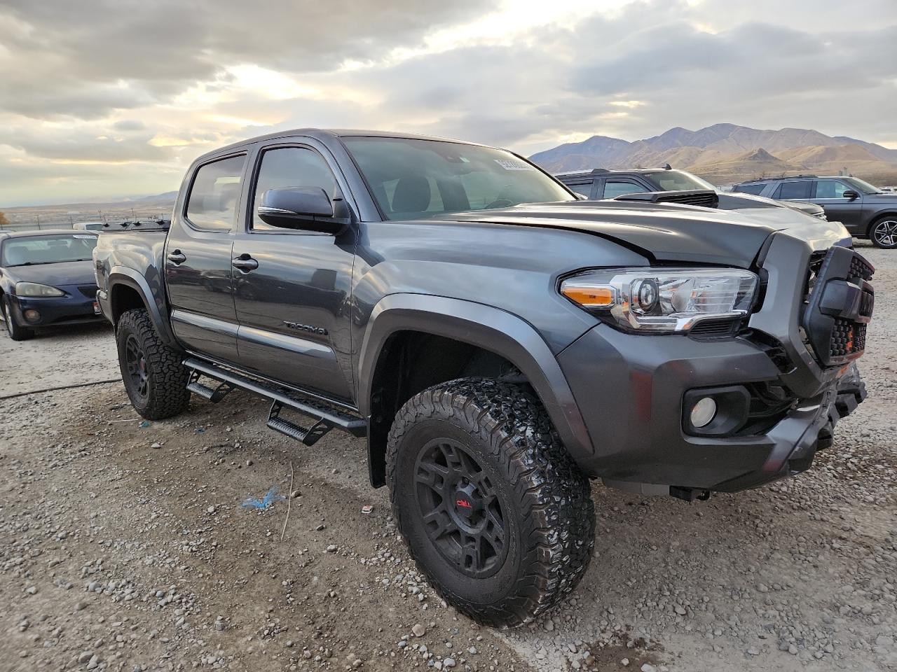 Toyota Tacoma Double Cab Image 13