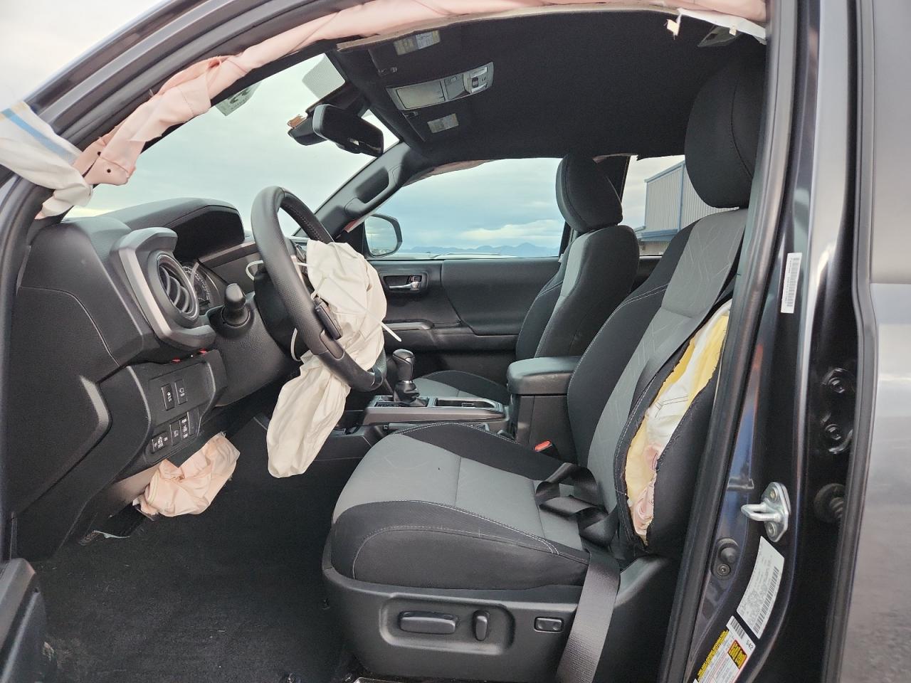 Toyota Tacoma Double Cab Image 8