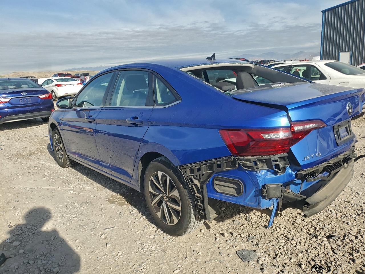 Volkswagen Jetta S Image 3