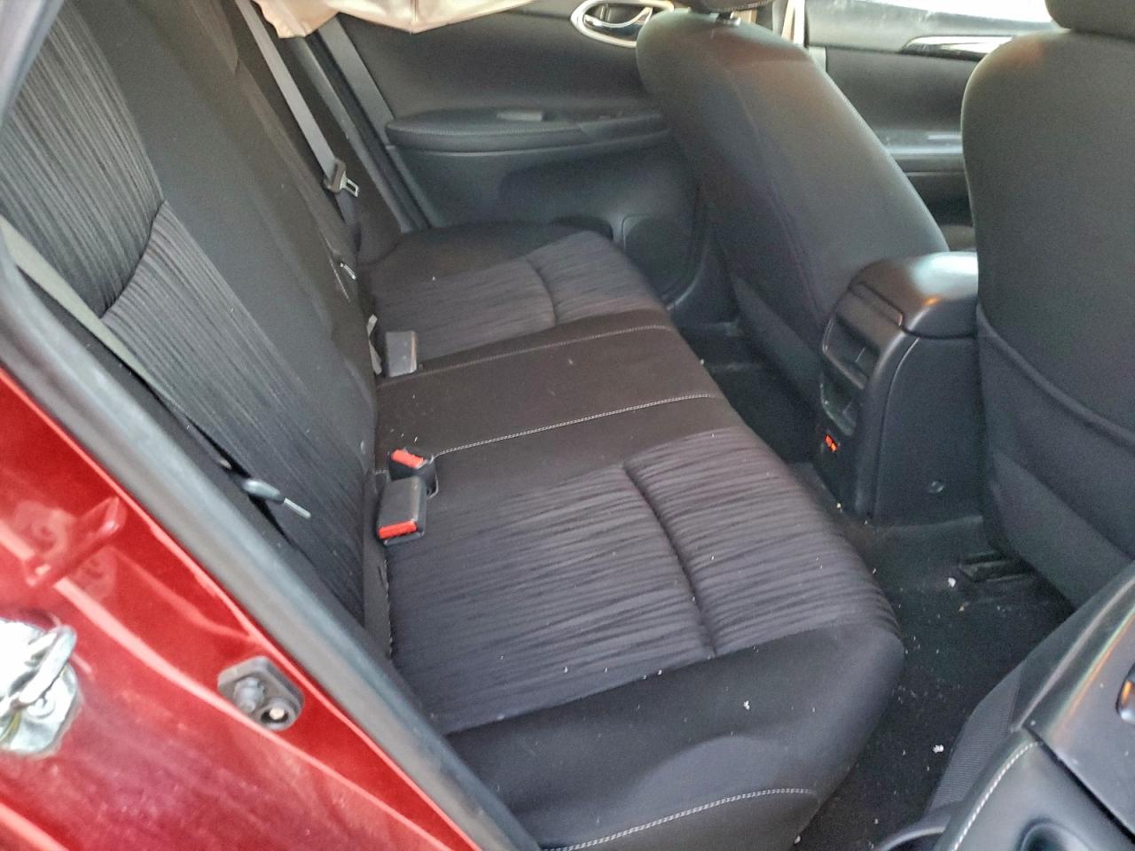 Nissan Sentra S Image 7