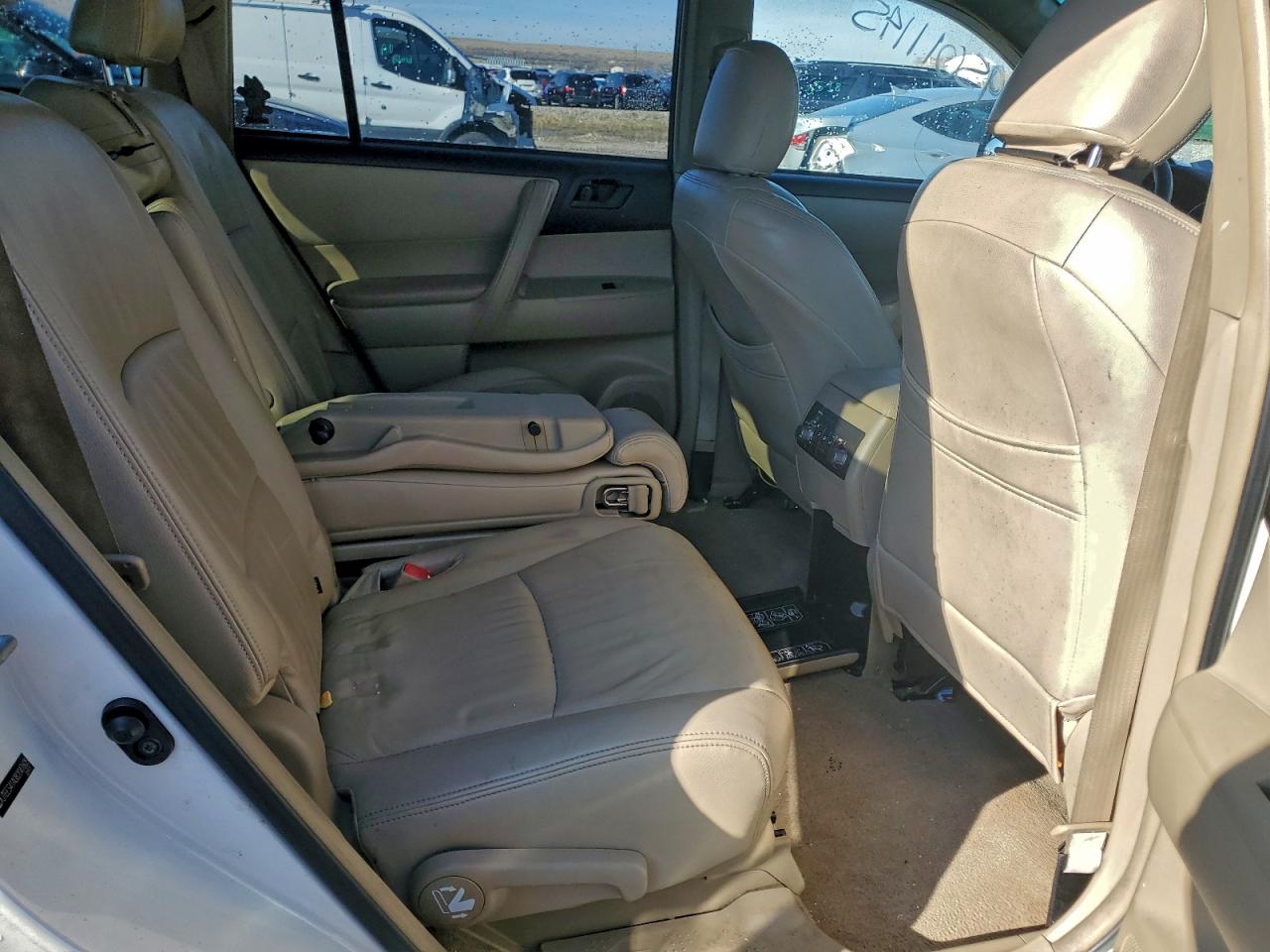 Toyota Highlander Image 10