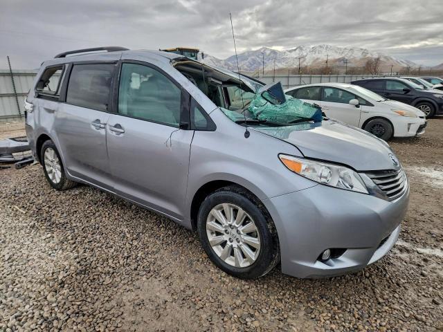 Toyota Sienna Xle Image 13