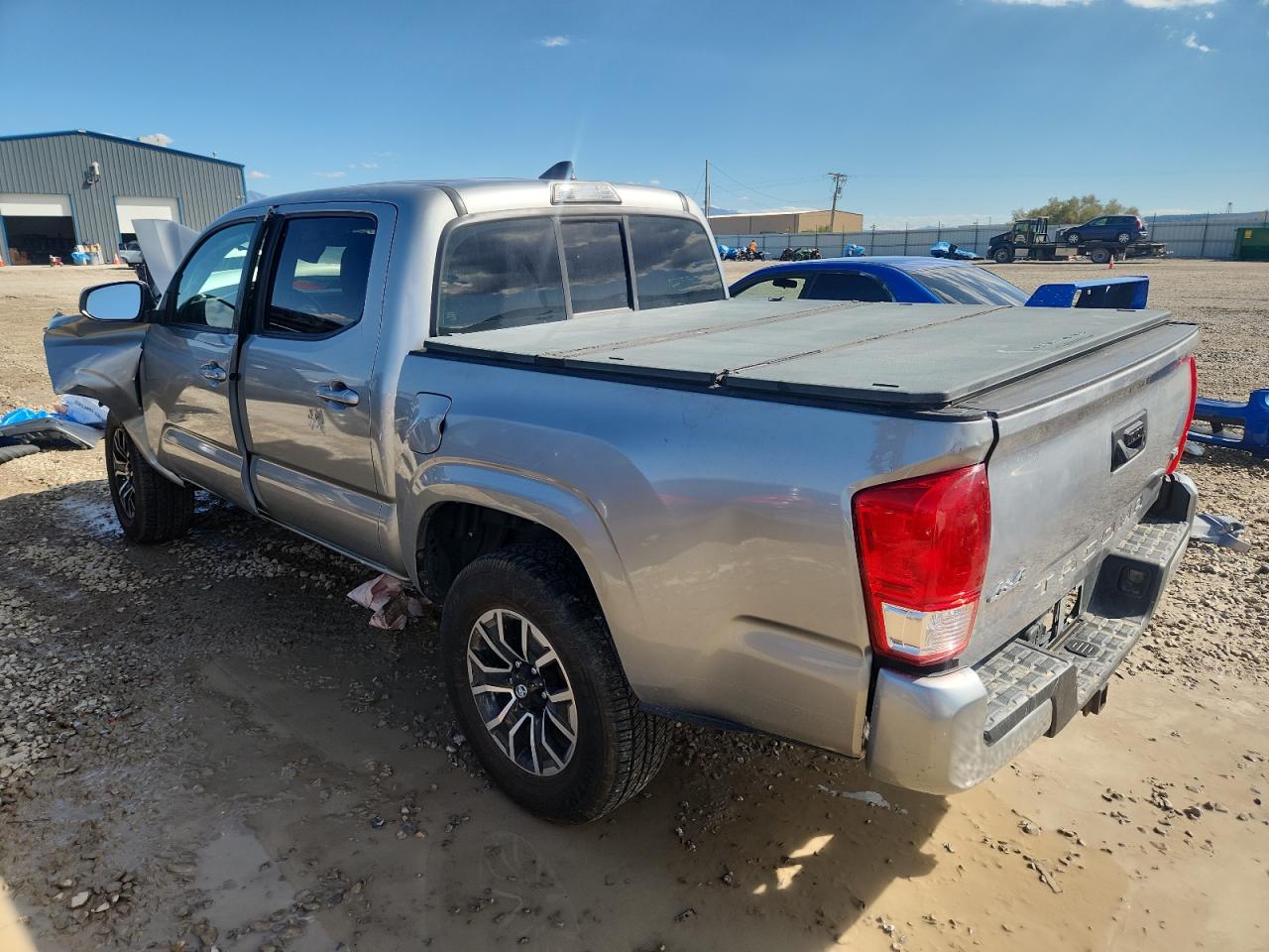 Toyota Tacoma Double Cab Image 2