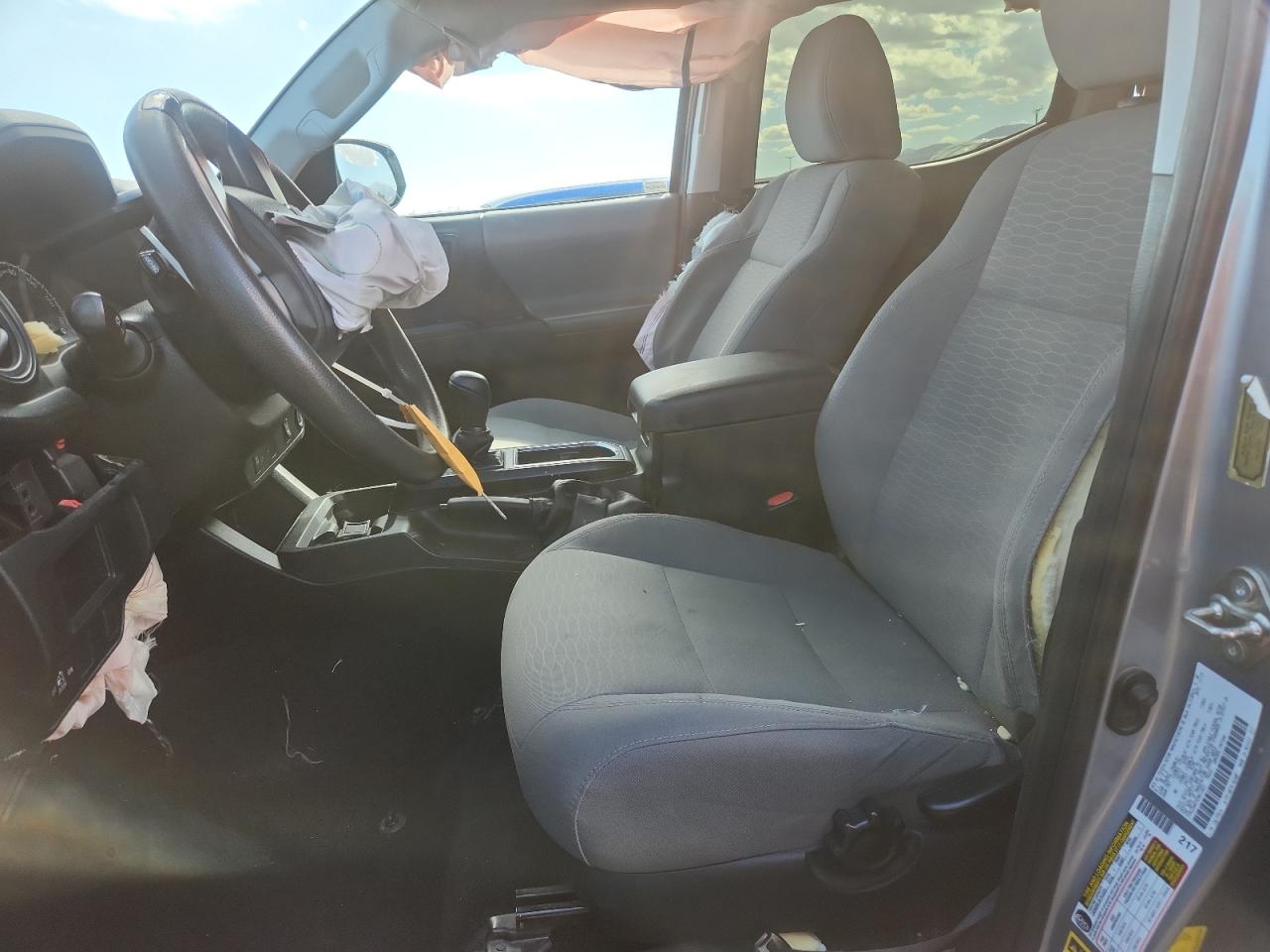 Toyota Tacoma Double Cab Image 11