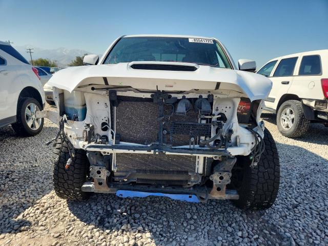 Toyota Tacoma Double Cab Image 3