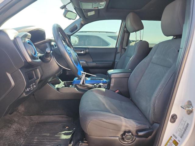 Toyota Tacoma Double Cab Image 9