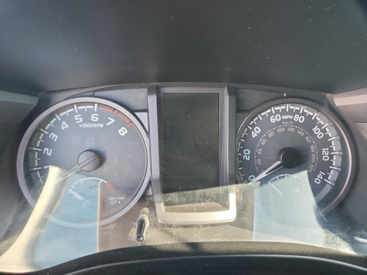 Toyota Tacoma Double Cab Image 11