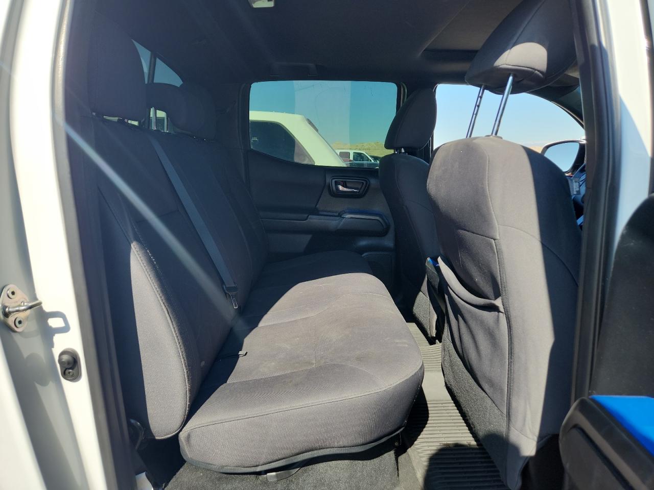 Toyota Tacoma Double Cab Image 12