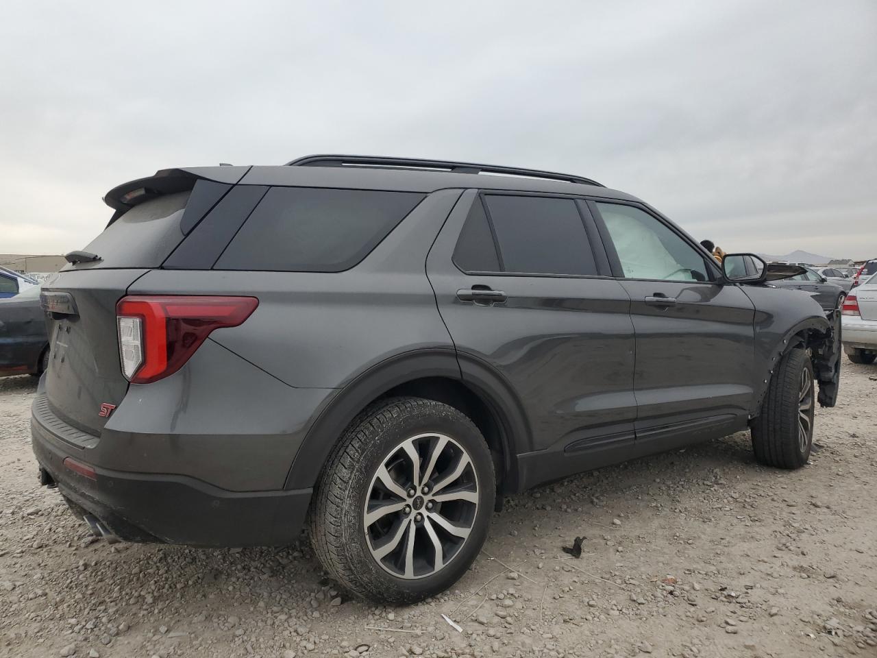 Ford Explorer St Image 2