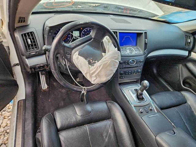 INFINITI G37 Image 3
