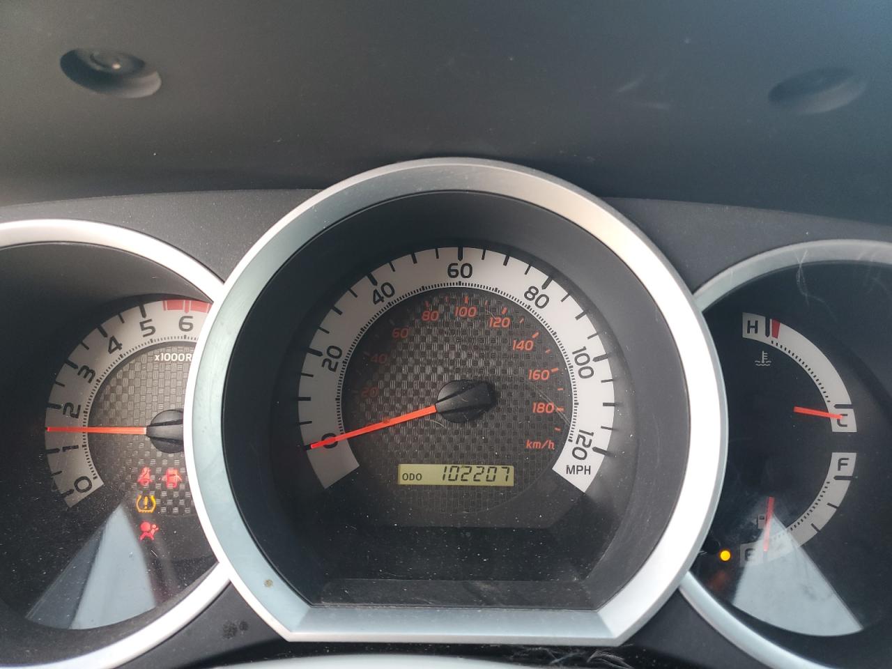 Toyota Tacoma Double Cab Image 10