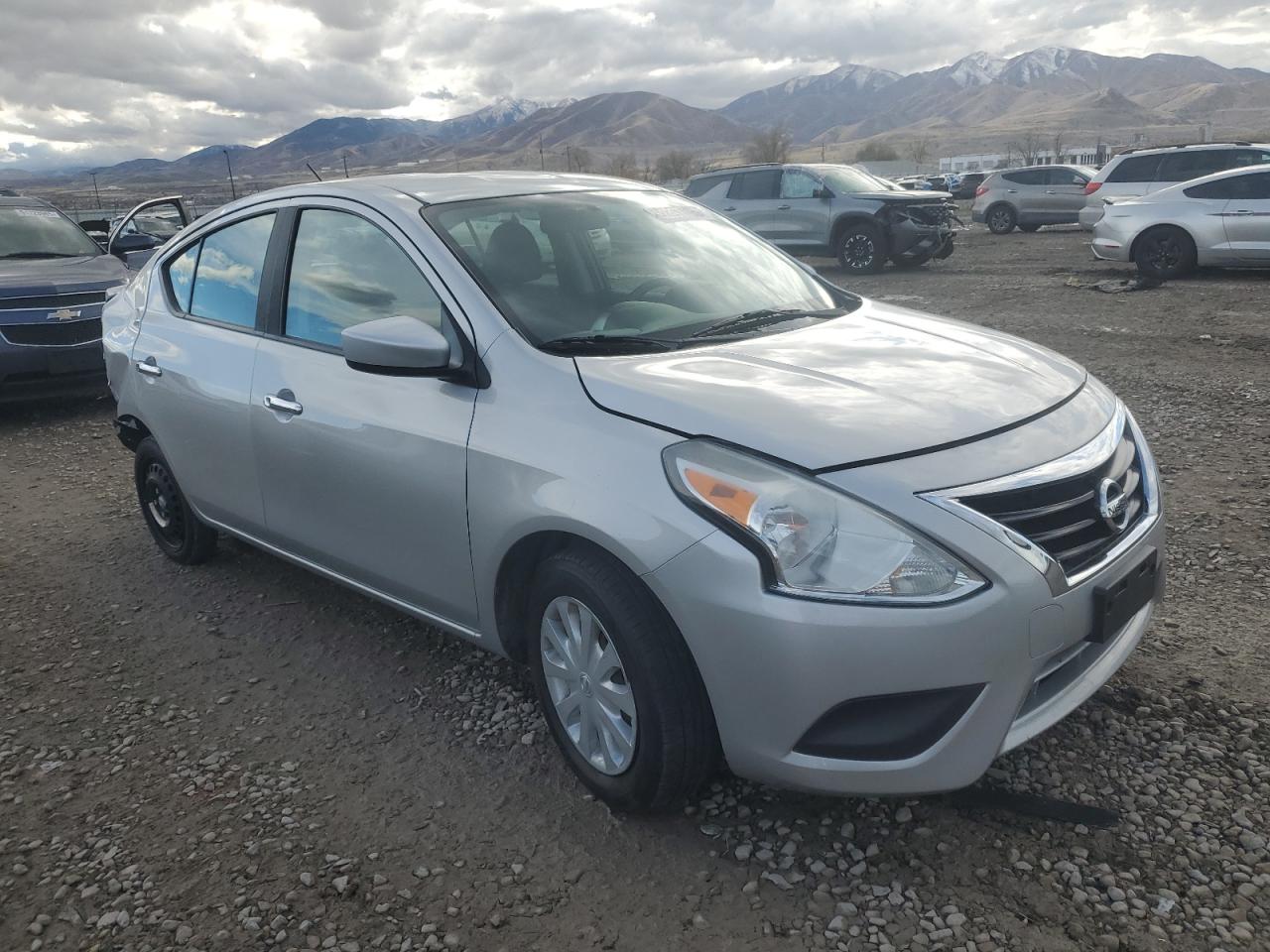Nissan Versa S Image 11