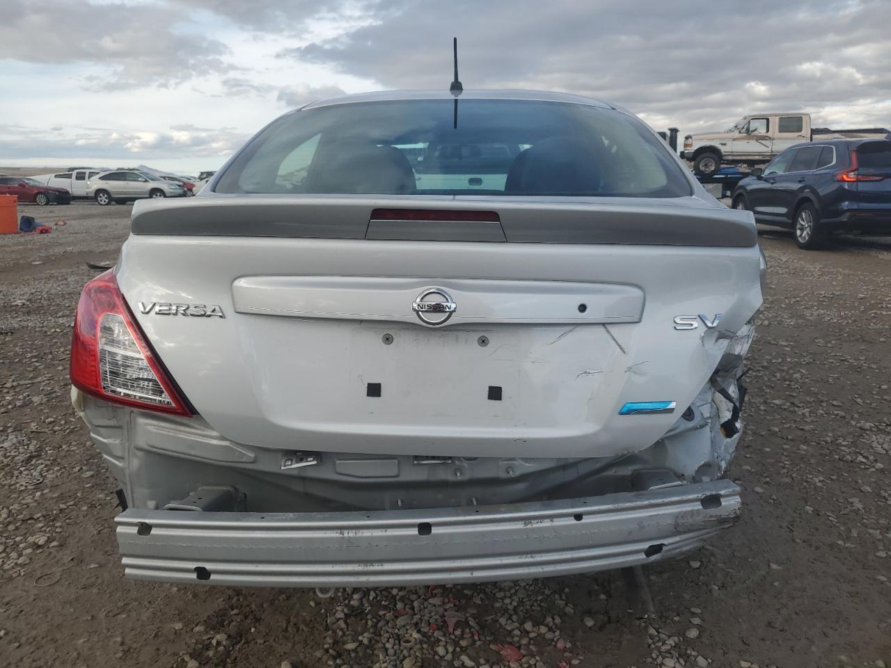 Nissan Versa S Image 9