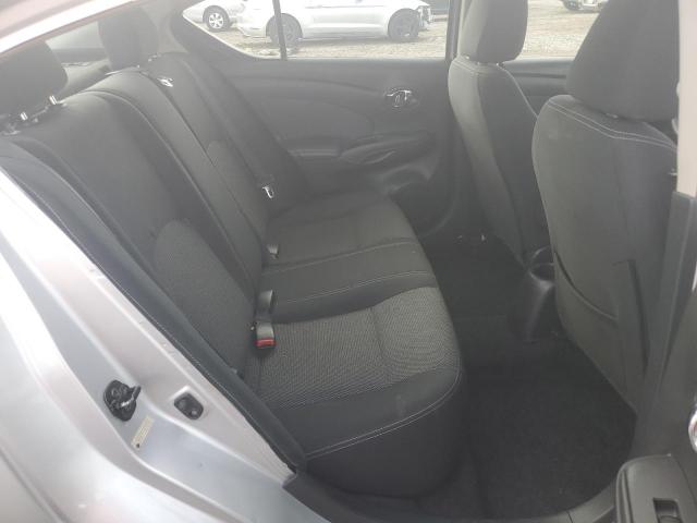 Nissan Versa S Image 7