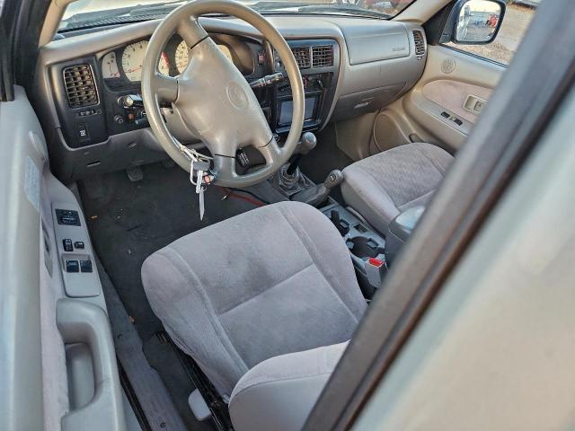 Toyota Tacoma Xtracab Image 2