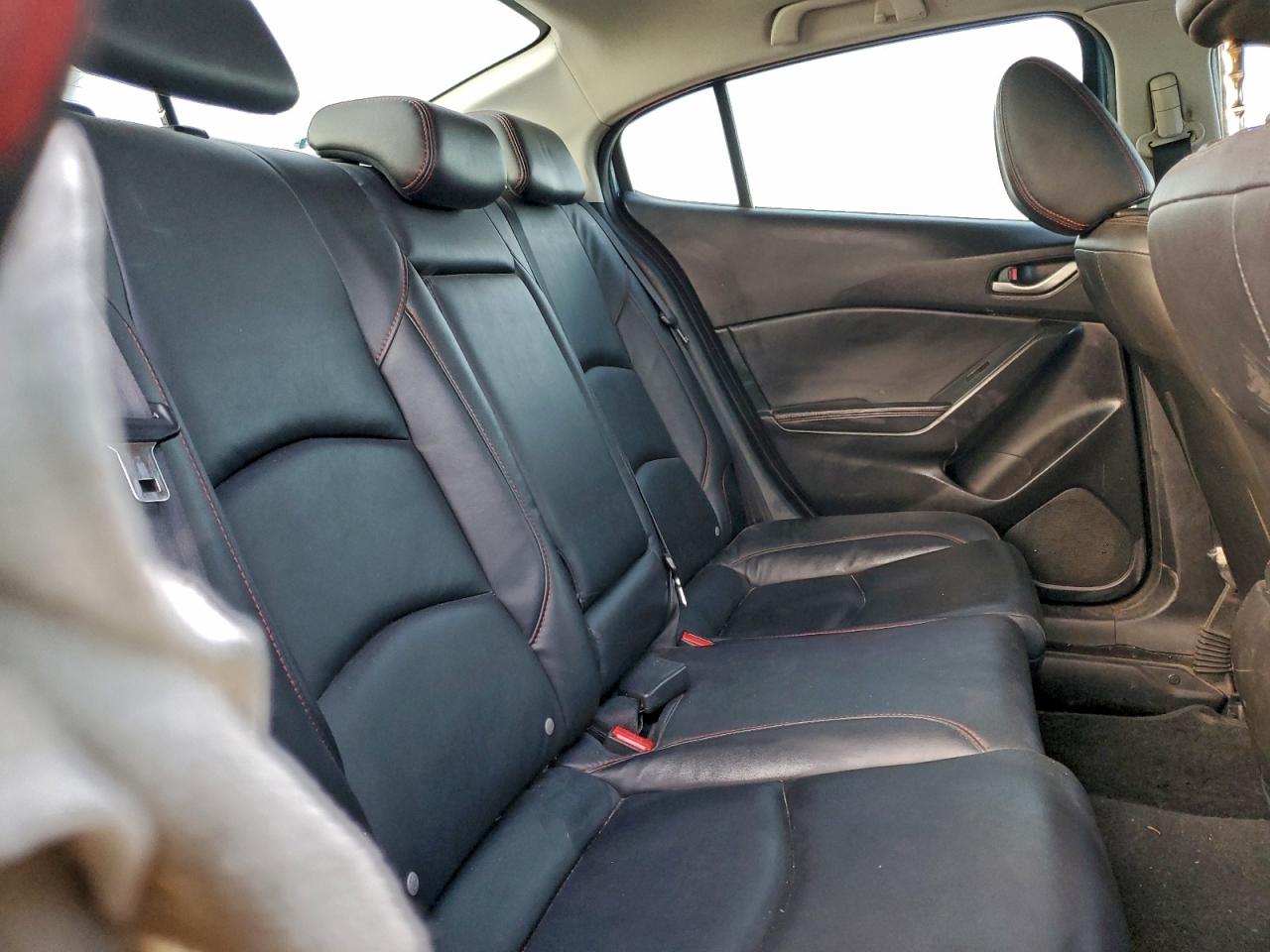 Mazda 3 Grand Touring Image 8