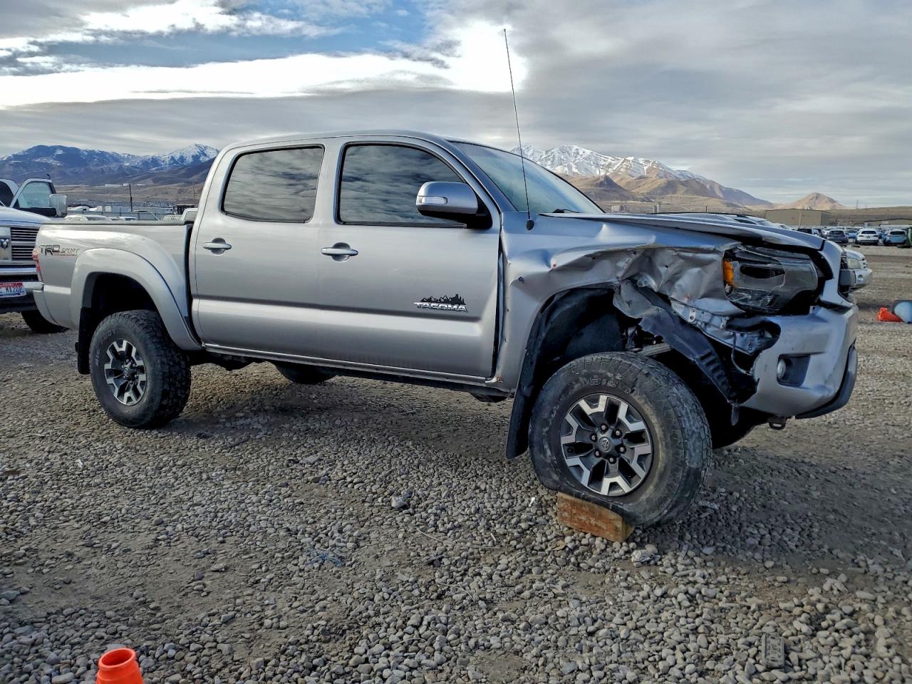 Toyota Tacoma Double Cab Image 4