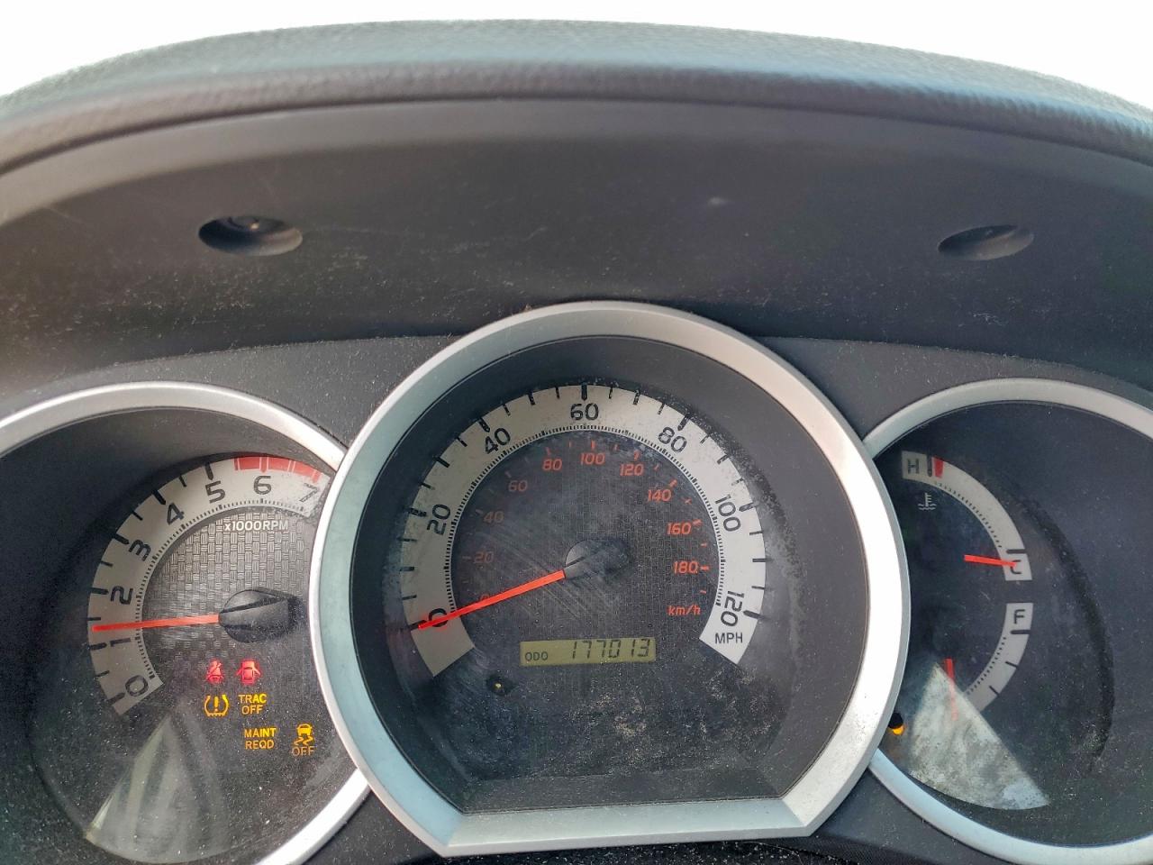 Toyota Tacoma Double Cab Image 12