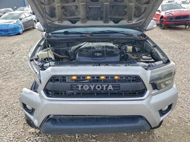 Toyota Tacoma Double Cab Image 11