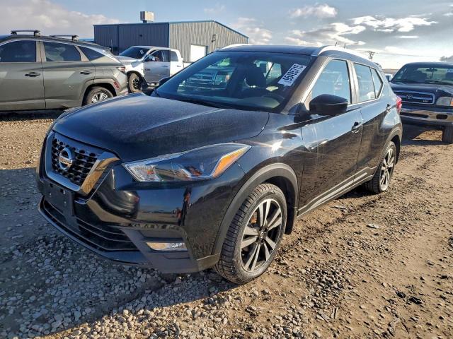  Salvage Nissan Kicks