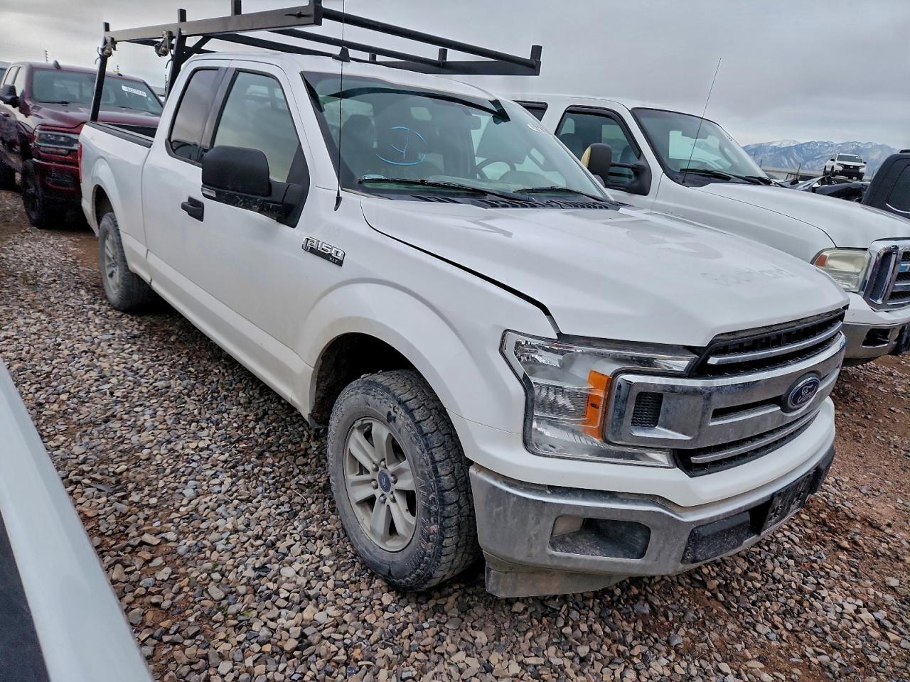 Ford F-150 Super Cab Image 3
