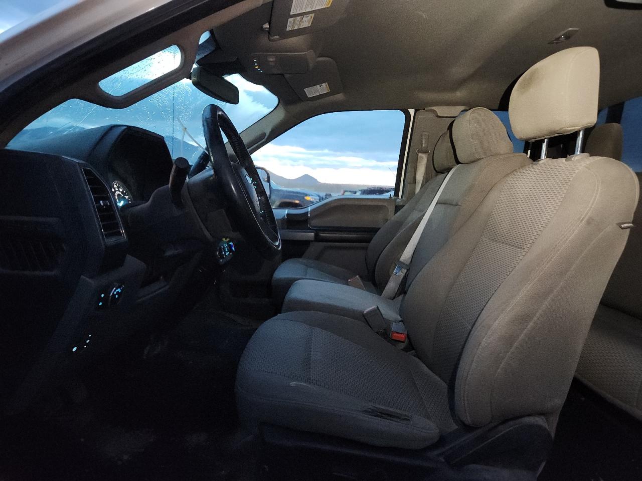 Ford F-150 Super Cab Image 10