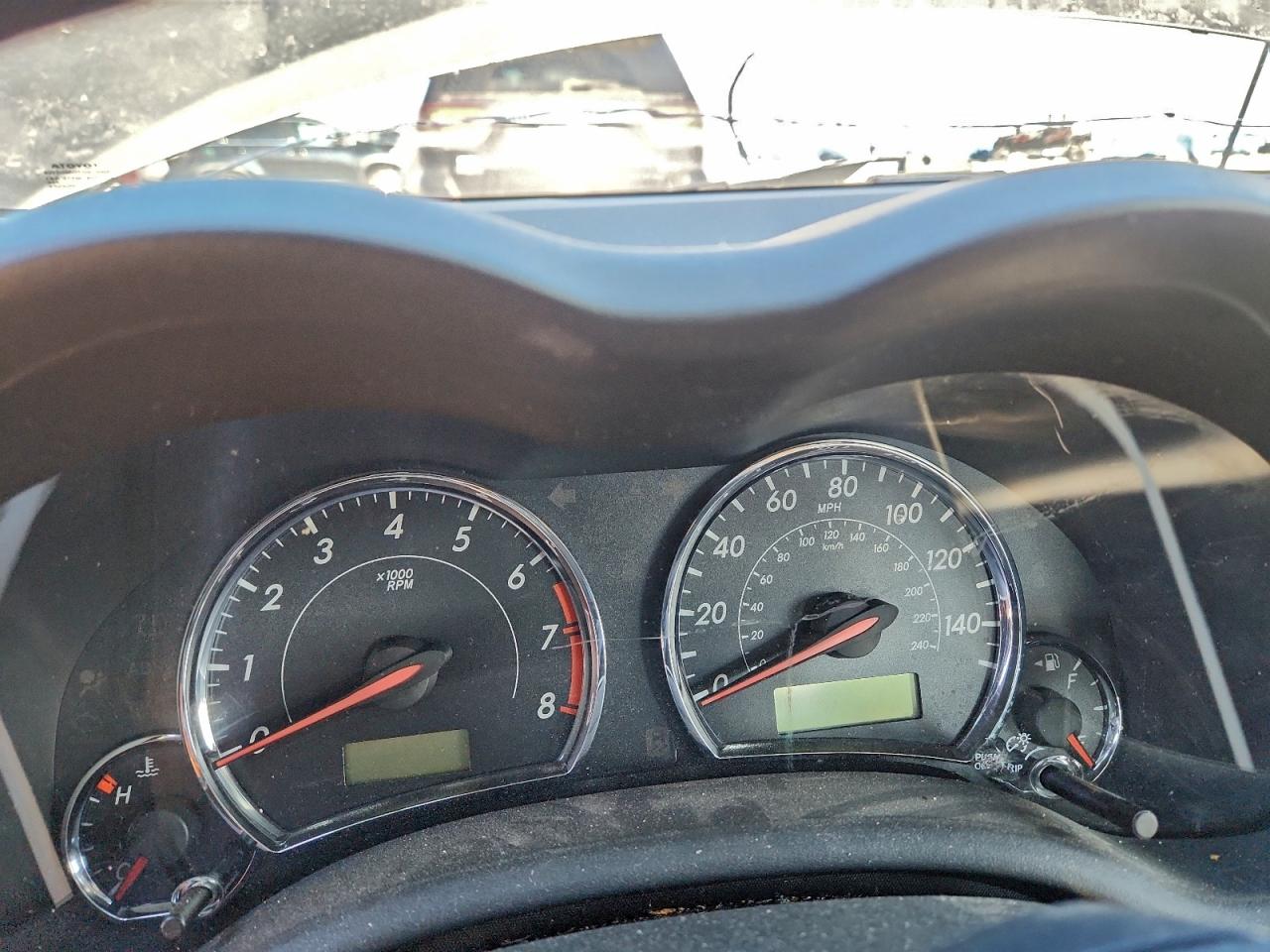 Toyota Corolla Base Image 10