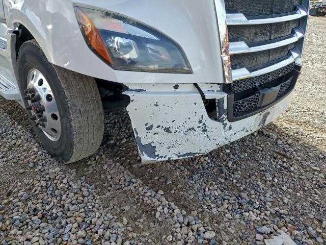 Freightliner Cascadia 1 Image 9