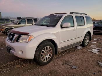  Salvage Nissan Pathfinder