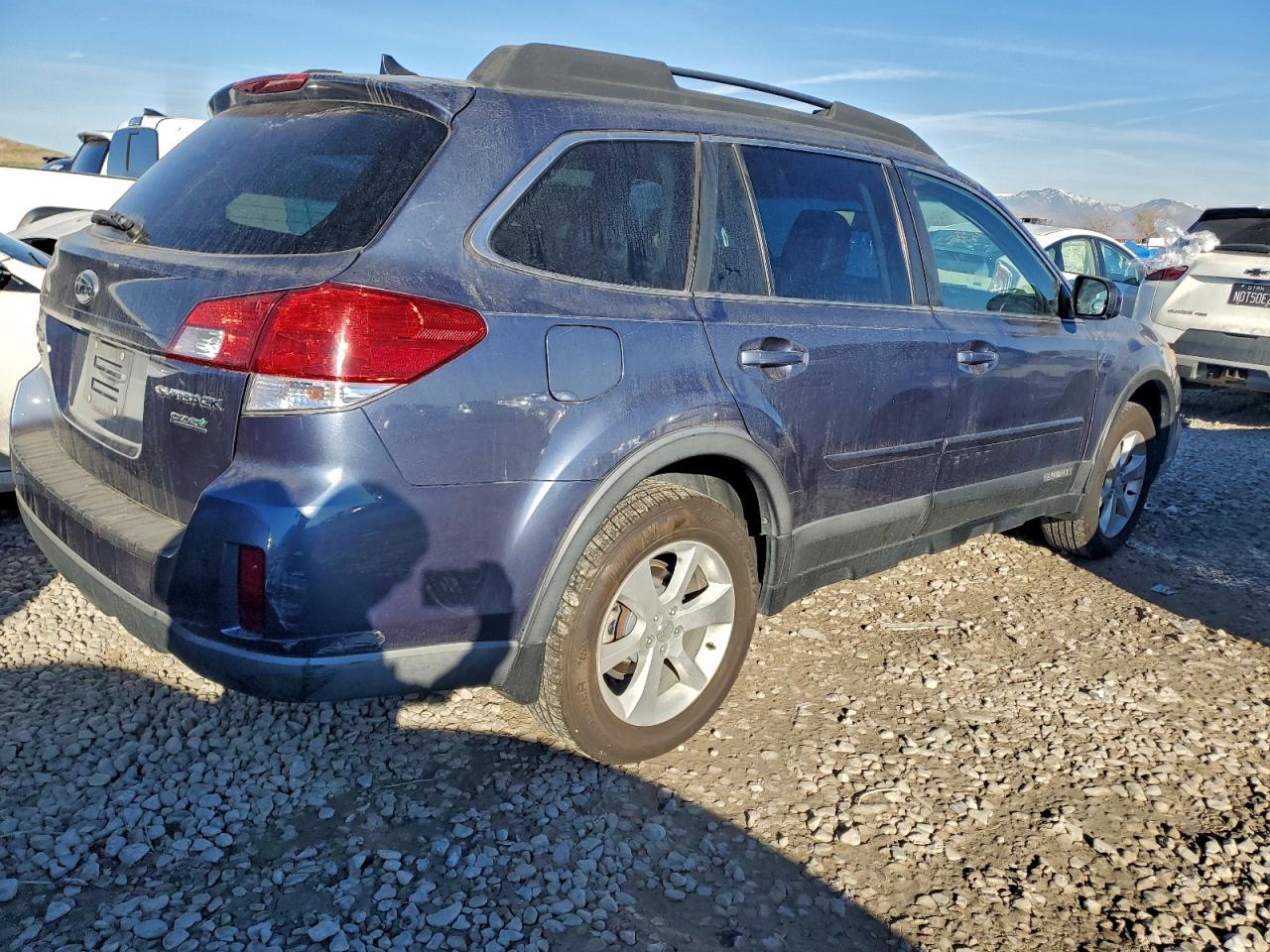 Subaru Outback 2.5i Limited Image 3