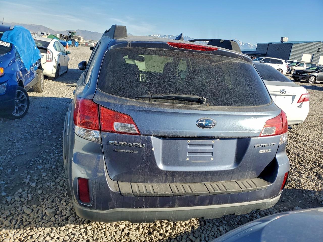 Subaru Outback 2.5i Limited Image 7