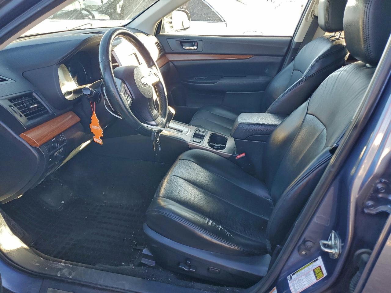 Subaru Outback 2.5i Limited Image 5