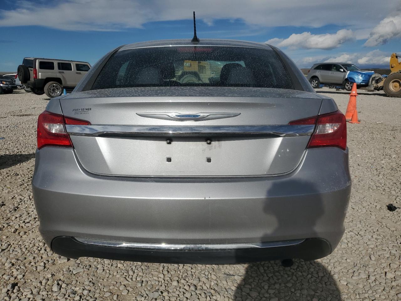 Chrysler 200 Lx Image 2