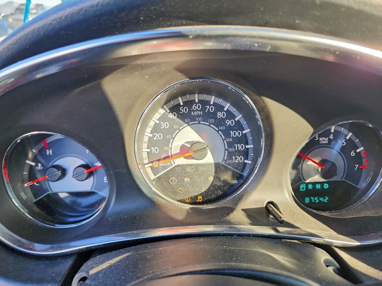 Chrysler 200 Lx Image 10