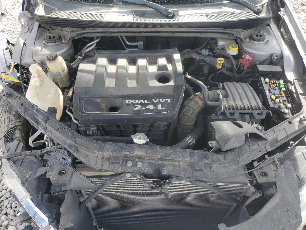 Chrysler 200 Lx Image 12