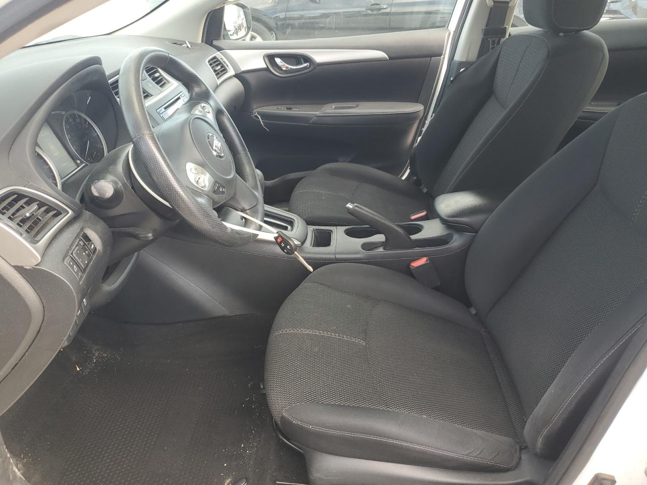 Nissan Sentra S Image 7