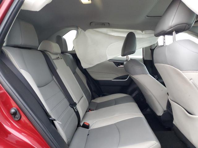 Toyota RAV4 Xle Premium Image 12