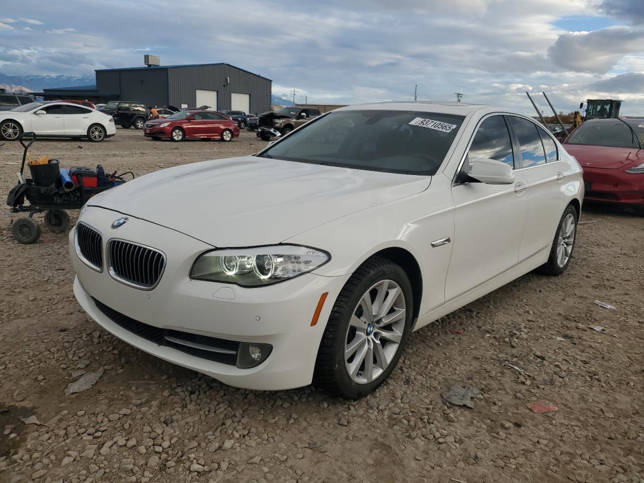 BMW 5 Series Xi Image 1