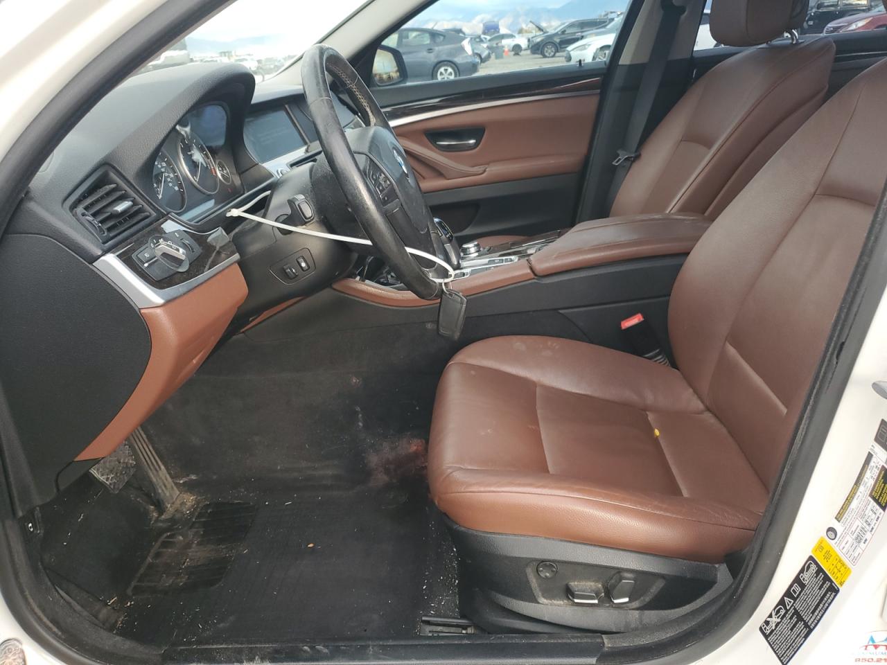 BMW 5 Series Xi Image 11