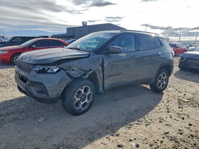  Salvage Jeep Compass