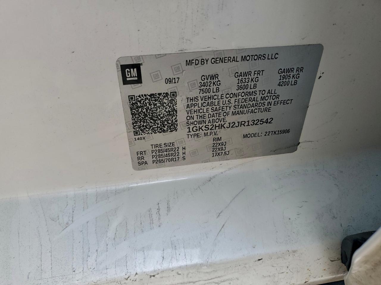 GMC Yukon Denali Image 9