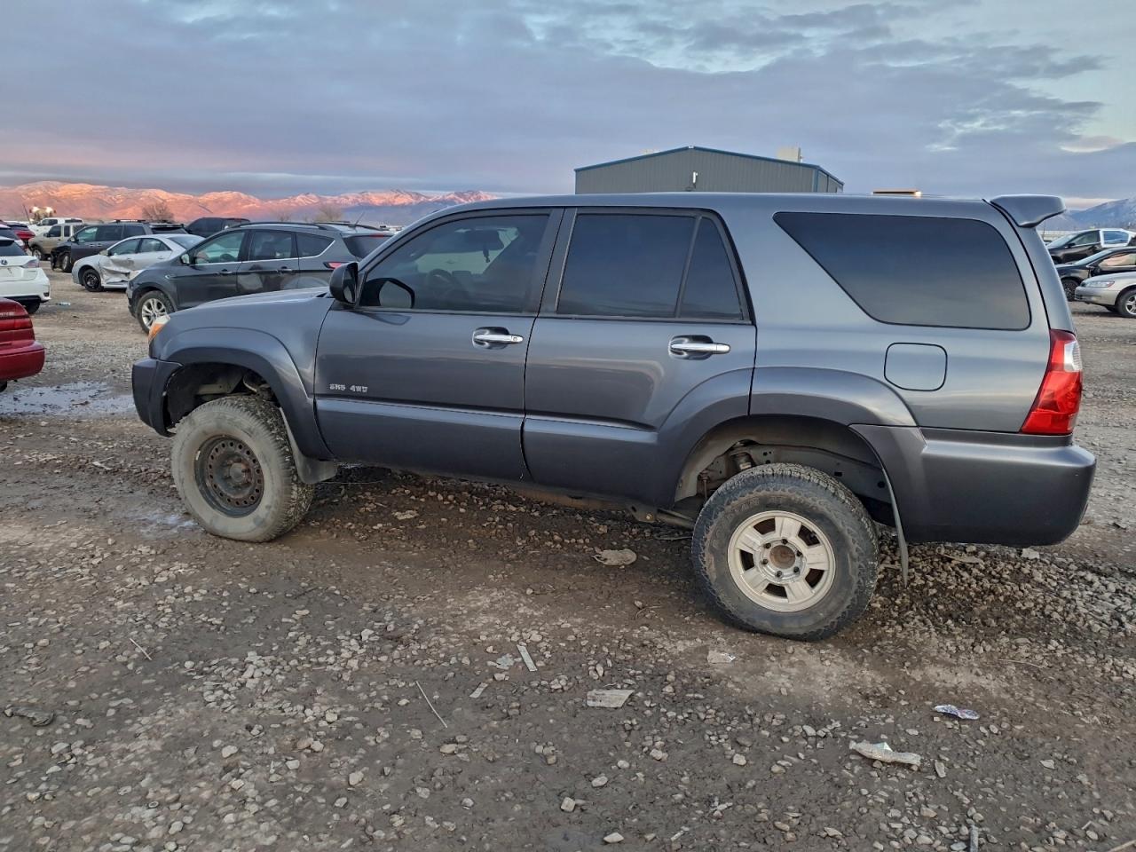 Toyota 4Runner Sr5 Image 3