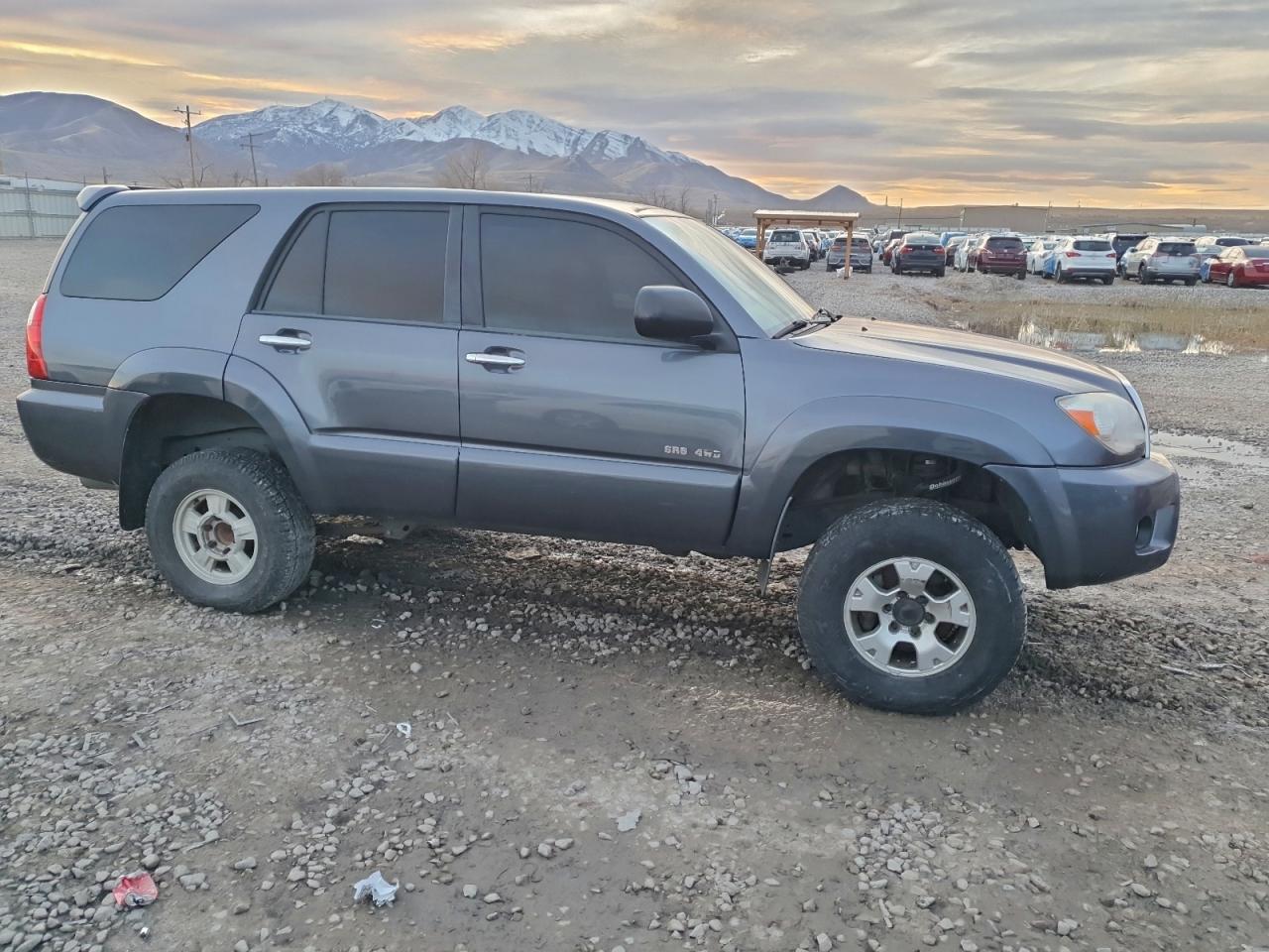 Toyota 4Runner Sr5 Image 6