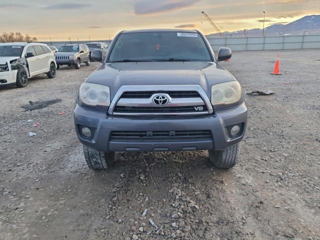 Toyota 4Runner Sr5 Image 12