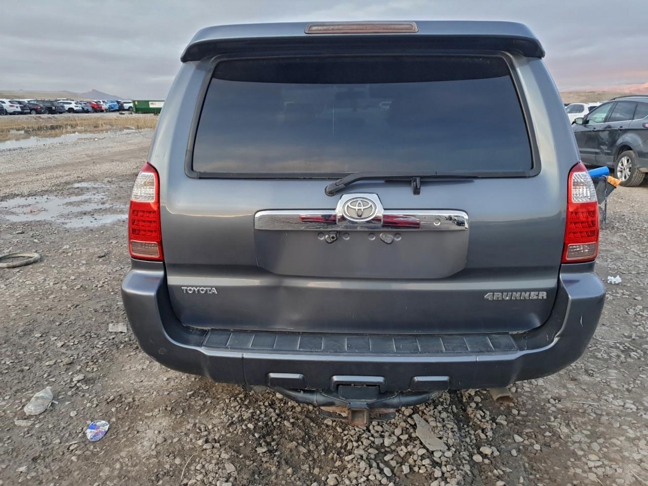 Toyota 4Runner Sr5 Image 13