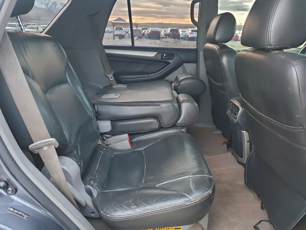 Toyota 4Runner Sr5 Image 9