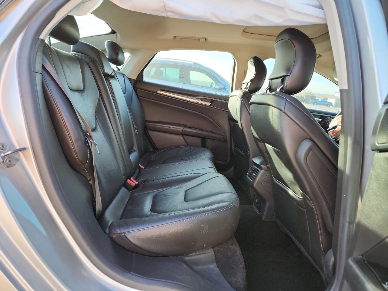 Ford Fusion Titanium Image 8