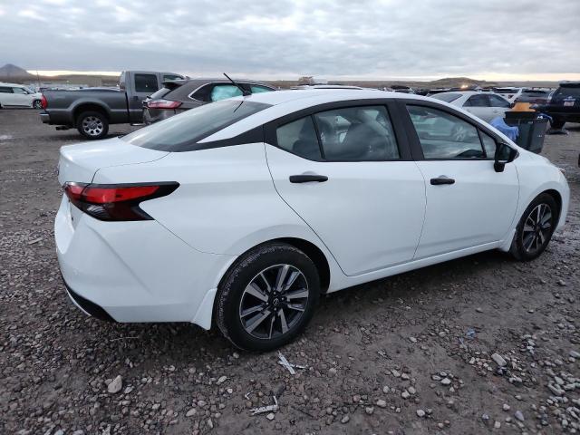 Nissan Versa S Image 9